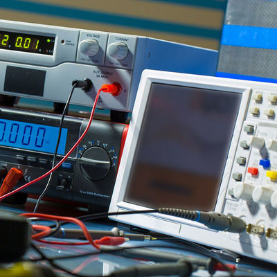 Обслуживание удостоверения подлинности третьей стороны 60950-1 EN 62133 IEC лаборатории третьей стороны лаборатории теста литий-ионного аккумулятора голодая