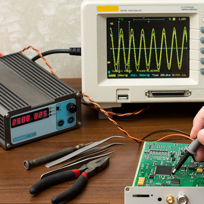 Лабораторное исследование лампы совместимости EMCelectromagnetic в 30-90 минутах